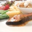 簡単◎レンジde鮭のレモンバターソース