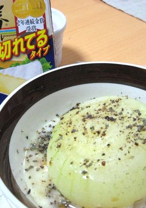 レンジで簡単!!まるごとオニオンチーズ-レシピのメイン写真