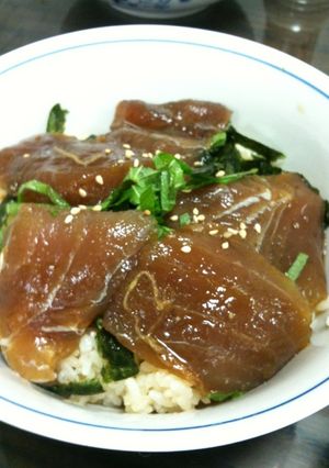 ぶきっちょでも簡単◆酢飯で鉄火丼-レシピのメイン写真