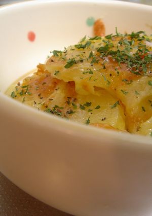 簡単♪めちゃ旨♪新じゃが芋のチーズ焼き♪-レシピのメイン写真