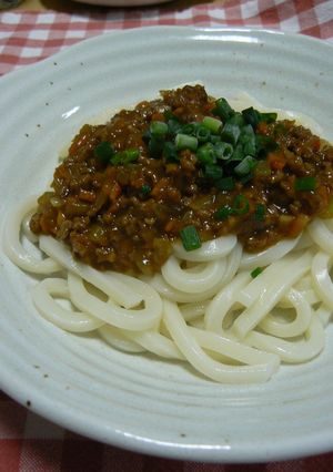 ひき肉でつゆなしカレーうどん♪-レシピのメイン写真