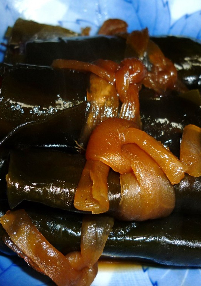 ＜おせちⅤ＞だしをとった昆布で昆布巻き-レシピのメイン写真