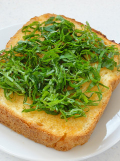 味噌でトースト✿大葉のせ♪-レシピのメイン写真