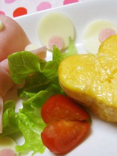 お弁当に(✪‿ ✪♡恋するハートの卵焼き-レシピのメイン写真