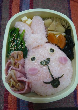 簡単!!　うさびっち★ｷｬﾗ弁★-レシピのメイン写真