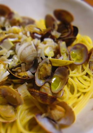 イチオシ☆あさりのバター蒸し　パスタがけ-レシピのメイン写真