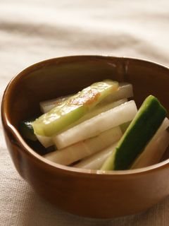 キュウリと大根の浅漬け梅風味-レシピのメイン写真