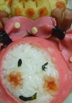 リボン大好き☆ずきんちゃん　キャラ弁-レシピのメイン写真