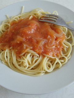 電子レンジで簡単♪無水トマトソースパスタ-レシピのメイン写真