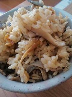 キノコの炊き込みご飯-レシピのメイン写真