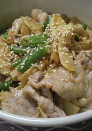 食べる桃ラー油で大名竹と豚肉の炒めもの-レシピのメイン写真