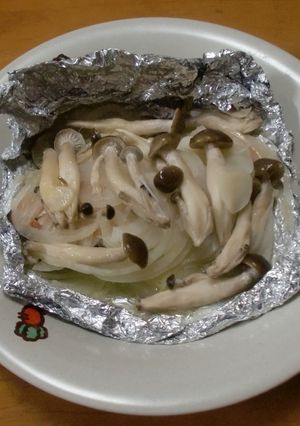 鮭☆たまねぎ☆しめじ☆のホイル蒸し-レシピのメイン写真