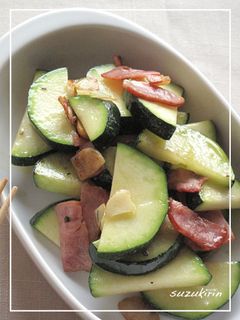 ベーコンとズッキーニ炒め-レシピのメイン写真