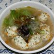 ふんわり鶏だんごとレタスのスープ煮