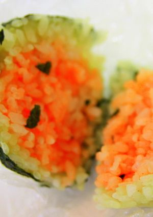 すいかおにぎり-レシピのメイン写真