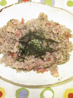 炊飯器で炊くだけ梅とベーコンの簡単ピラフ-レシピのメイン写真