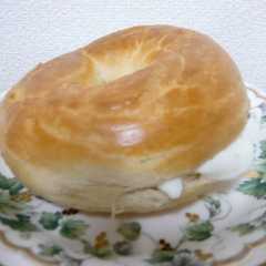 รูปของ オレオのクリームでベーグルサンド