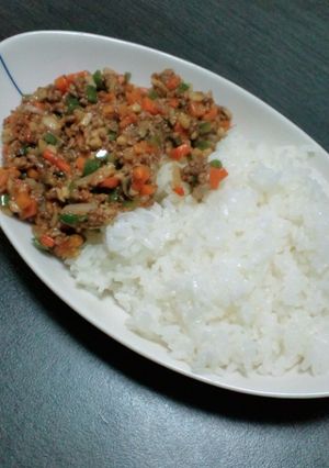 カレールーで作る我が家のドライカレー♪-レシピのメイン写真