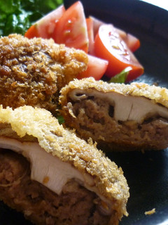 サクサクじゅ~すぃ~♪椎茸の肉詰めフライ-レシピのメイン写真