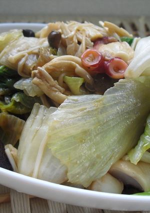 たっぷりレタスときのこの中華風サラダ-レシピのメイン写真