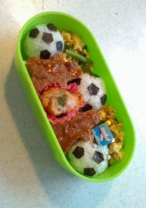 サッカー♪ワールドカップ弁当『キャラ弁』-レシピのメイン写真