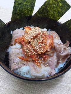 夏にオススメ!豚キムチのスタミナ丼-レシピのメイン写真