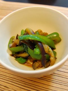 母の味♪ナスとピーマンと大葉の炒め物-レシピのメイン写真