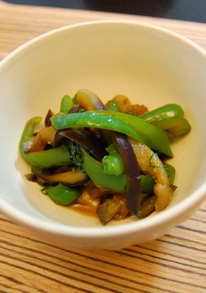 母の味♪ナスとピーマンと大葉の炒め物-レシピのメイン写真