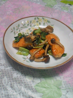 鮭とチンゲン菜のオイスターソース炒め-レシピのメイン写真