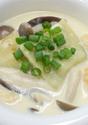 マウルタッシェンのやさしい豆乳スープ-レシピのメイン写真