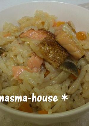 絶品☆鮭はらすの炊き込みご飯・釜めし風♪-レシピのメイン写真