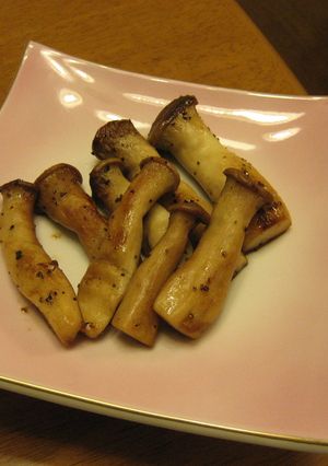 ２分で！簡単！まるごとエリンギ醤油バター-レシピのメイン写真