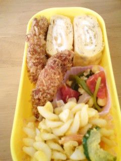 お弁当にどうぞ♪チーズ入り卵焼き-レシピのメイン写真