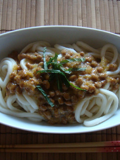夏におすすめ♪ねばねば納豆うどん☆-レシピのメイン写真