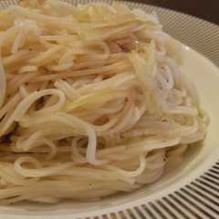 รูปของ 茗荷のそうめんチャンプルー