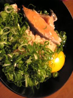 塩鮭の温泉卵丼-レシピのメイン写真
