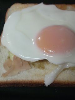 ワサビと甘酢ガリの♪目玉焼きトースト♪-レシピのメイン写真