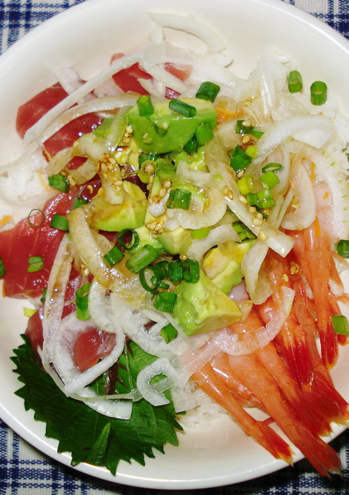 夏にお勧め　簡単アボガド海鮮丼♪-レシピのメイン写真