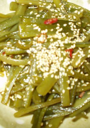 茎わかめのゴマ油炒め-レシピのメイン写真