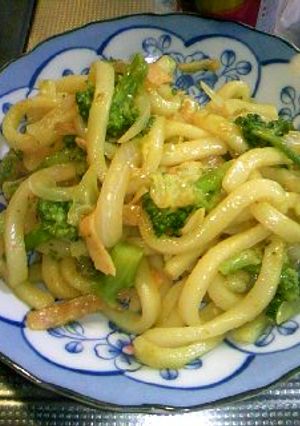 キャベツとブロッコリーのカレー焼きうどん-レシピのメイン写真