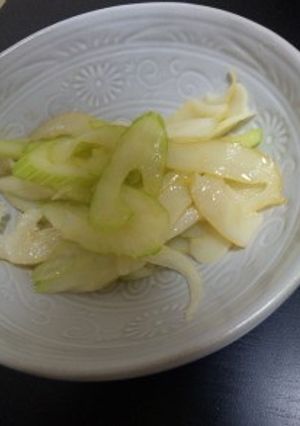 簡単☆セロリのおつまみサラダ-レシピのメイン写真