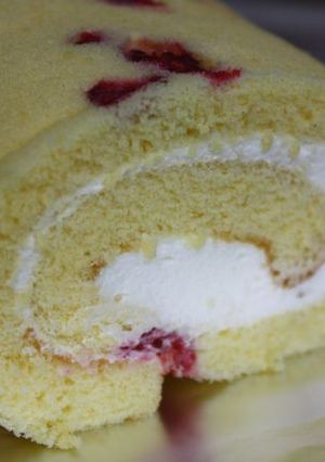木苺のロールケーキ-レシピのメイン写真