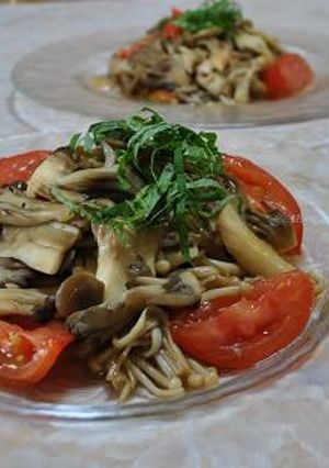 きのことトマトのバターしょうゆ炒め-レシピのメイン写真