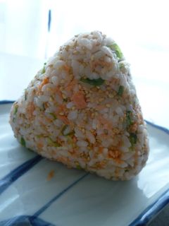 ♡鮭・ねぎ・ごまのおにぎり♡-レシピのメイン写真