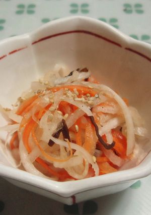 簡単！塩昆布☆大根＆にんじんの箸休め-レシピのメイン写真