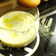 すりおろして作るきゅうりの冷製スープ