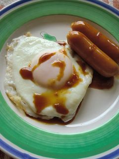 我が家の定番☆目玉焼きには焼肉のタレ♬-レシピのメイン写真