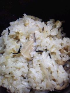 ヘルシー・旨味たっぷり炊き込み御飯-レシピのメイン写真