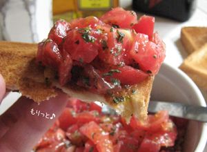 お手軽朝ご飯【トマトだけのブルスケッタ】-レシピのメイン写真