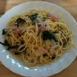 クウシンサイとしめじのペペロンチーノ